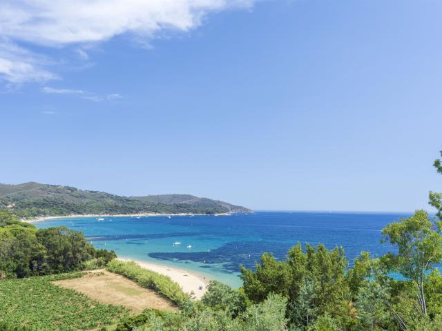 Villa contemporaine avec vue mer panoramique et piscine, jus. 300m² La Croix Valmer