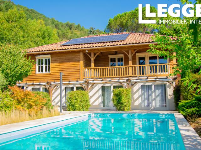 Villa contemporaine avec vue imprenable sur Les Trois Quilles, située sur les hauteurs de Quillan