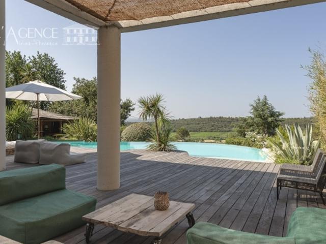 Villa contemporaine avec vue panoramique à 15 minutes d'Aix en