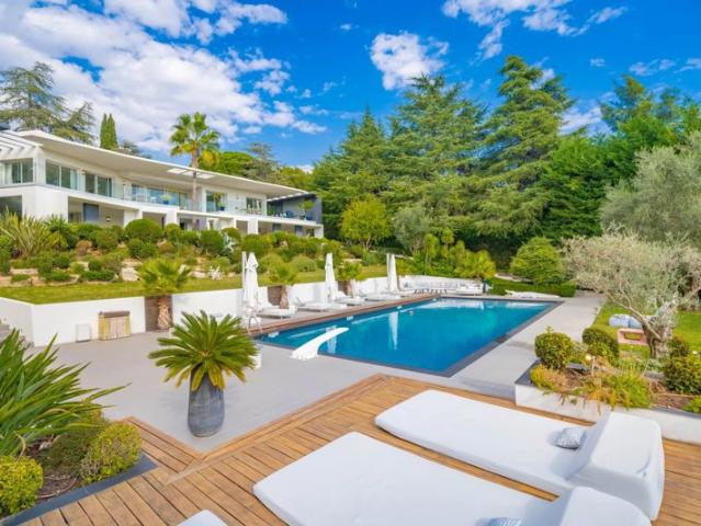 Villa contemporaine à Biot