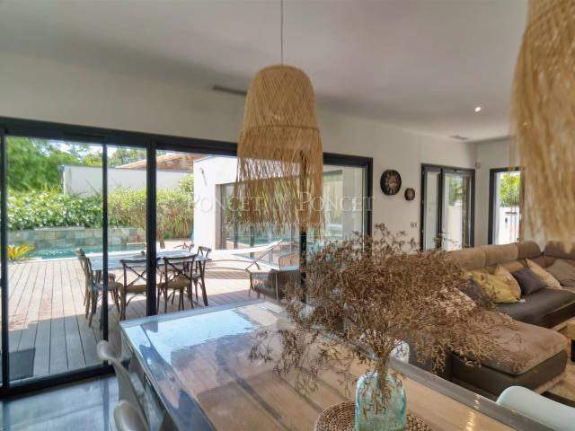 Villa contemporaine à l'esprit balinais 220m² Villeneuve Lès Maguelone