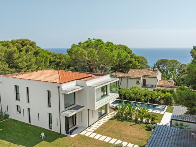 VILLA CONTEMPORAINE CAP MARTIN