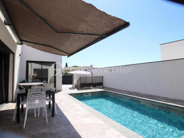 VILLA CONTEMPORAINE D’EXCEPTION – PLAIN PIED EN U AVEC PISCINE