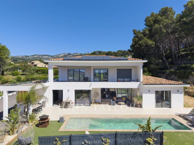 Villa contemporaine neuve avec piscine Bali, suite indépenda. 255m² Ollioules