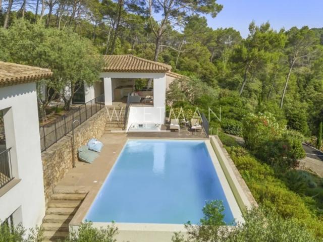 Villa contemporaine d'architecte avec piscine et vue panoramique – Lorgues