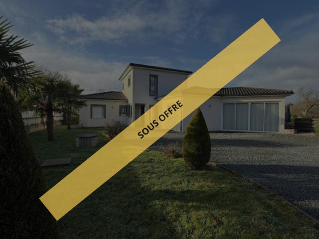 Villa contemporaine de 162 m2 avec piscine, double garage et prestations haut de gamme