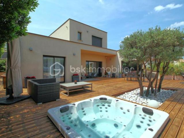 Villa contemporaine de 165 m² avec piscine