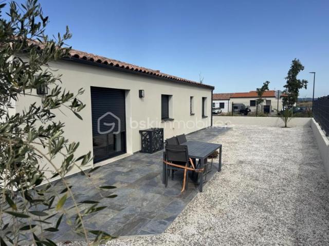 Villa contemporaine de 2025 – Plain pied – Prestations de qualité – Exposition plein sud – Garage motorisé