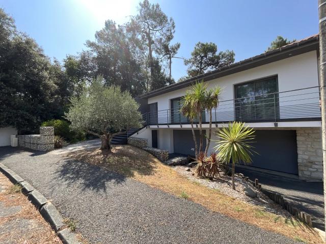 Villa contemporaine de 230 m²