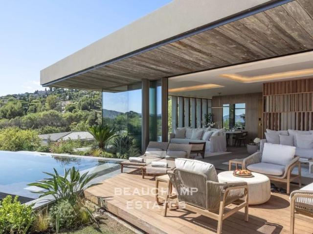 Villa contemporaine de 4 chambres à Mougins avec piscine et vue sur le village