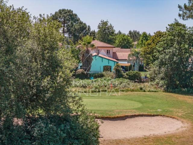 Villa contemporaine de 5 chambres