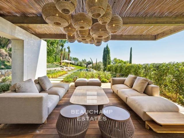 Villa contemporaine de 5 chambres à Mougins proche de Cannes
