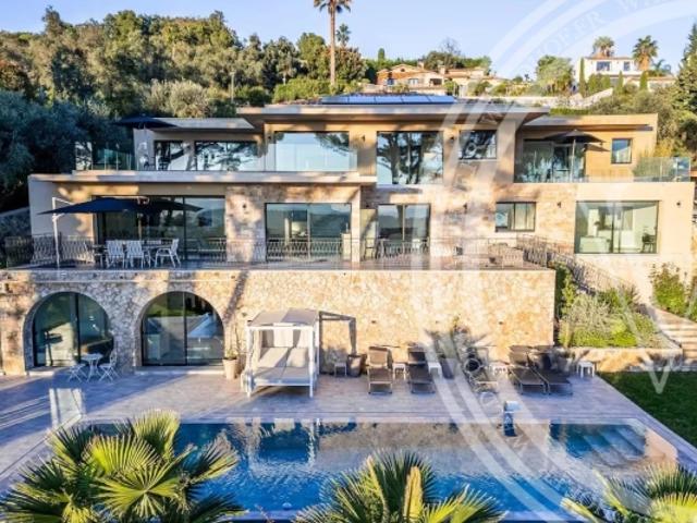 Villa contemporaine d'exception 372 M2 6 suites
