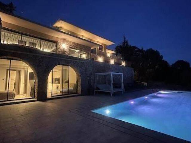 Villa Contemporaine d'Exception à Mougins – Vue Mer Panoramique