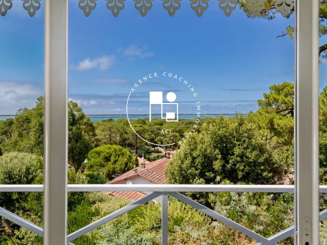 Villa contemporaine d'exception avec une vue panoramique sur le Bassin d'Arcachon
