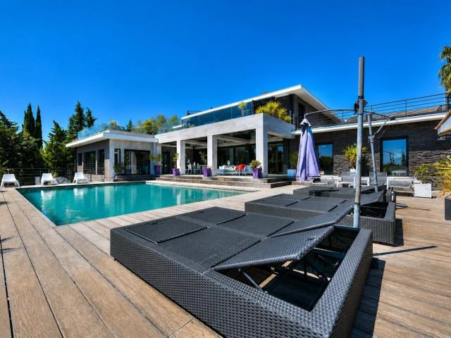Villa Contemporaine d'Exception – Vue Mer Panoramique – Sain. 470m² Saint Raphaël
