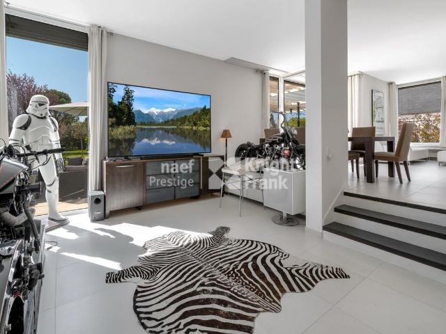 Villa with 8 rooms on sale in Presinge 260 m² | dreamo. Ch