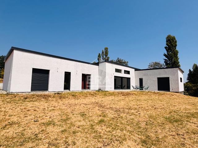 Villa contemporaine haut de gamme ? 167 m2 sur terrain de 4 800 m2 ? Villespy 11