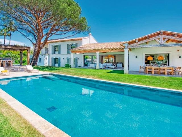 VILLA CONTEMPORAINE PROCHE DU CENTRE