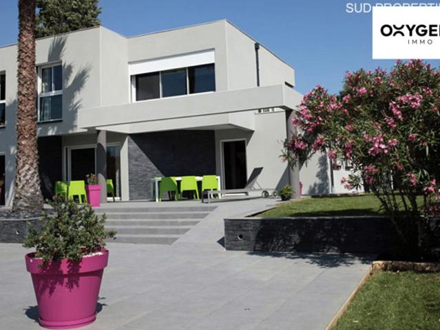 VILLA CONTEMPORAINE PROCHE MER