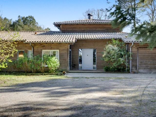 Villa contemporaine quartier arboré de Seignosse bourg