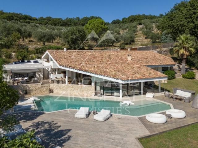 Villa contemporaine rénovée