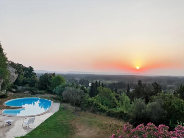 Villa contemporaine suspendue face au Mont Ventoux, à 20 min. 200m² Pujaut