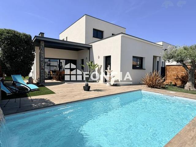 Villa contemporaine T4 de 2022 avec piscine et prestations haut de gamme