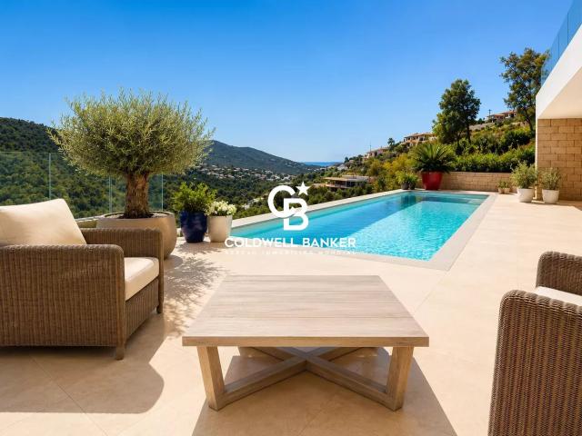Villa contemporaine vue mer, Golf de Valcros 83250 La Londe les Maures