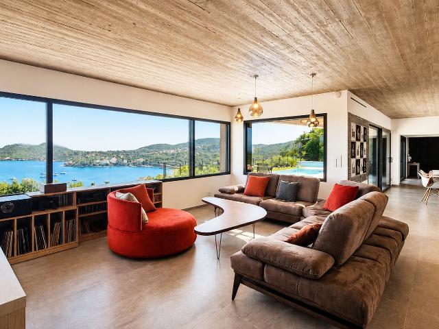 Villa Contemporaine Vue Mer Panoramique A Agay A Vendre 300m² Agay
