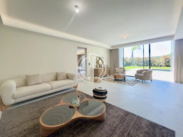 VILLA CONTEMPORAINE VALBONNE/ MOUANS SARTOUX