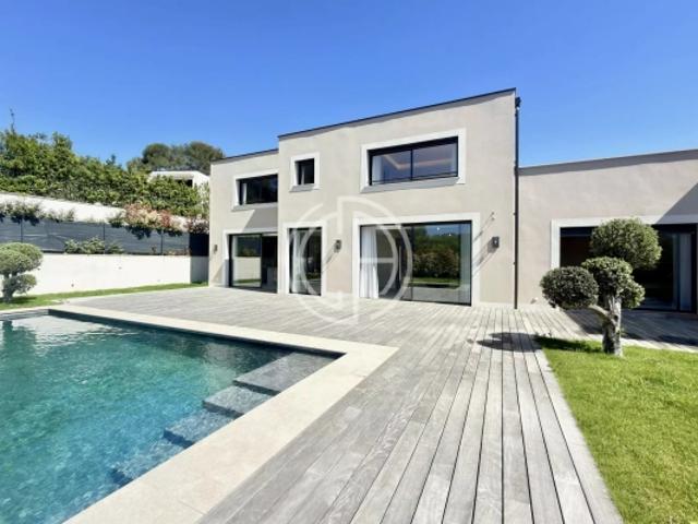 VILLA CONTEMPORAINE VALBONNE/ MOUANS SARTOUX