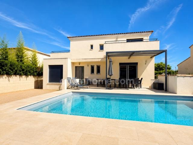 Villa contemporaine, 150 m2, 4 chambres, piscine