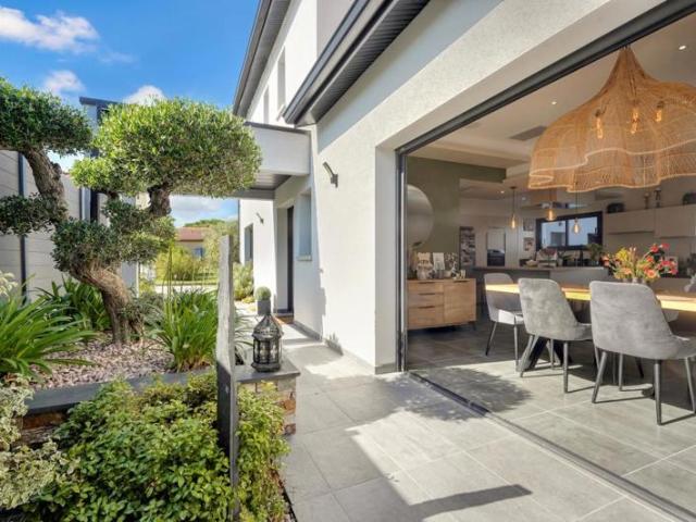 Villa contemporaine 170m² Merville 4 ch + Espace 28m² & Galandage
