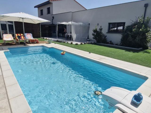 Villa contemporaine 138 m2 avec piscine Plain pied Pollestres