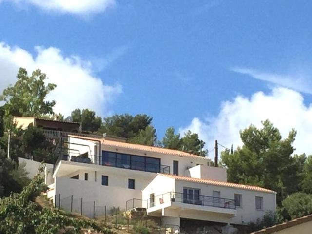 VILLA CONTEMPORAINE 200 m² avec PISCINE