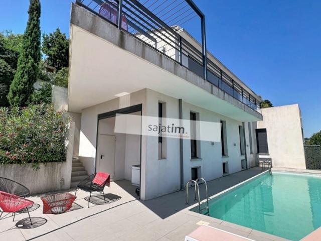 VILLA CONTEMPORAINE 200 m² avec PISCINE