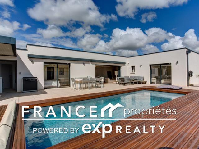 Villa contemporaine 2022 avec piscine et prestations haut de gam