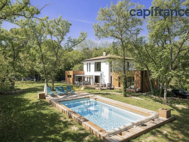 VILLA CONTEMPORAINE