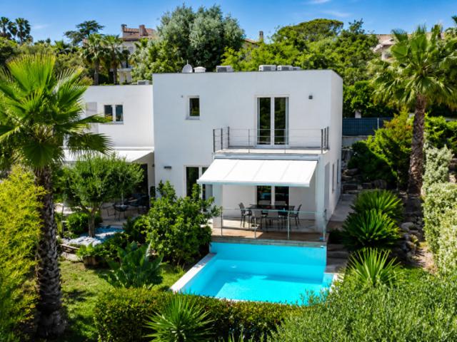 VILLA CONTEMPORAINE 5 PIECES SAINT AYGULF