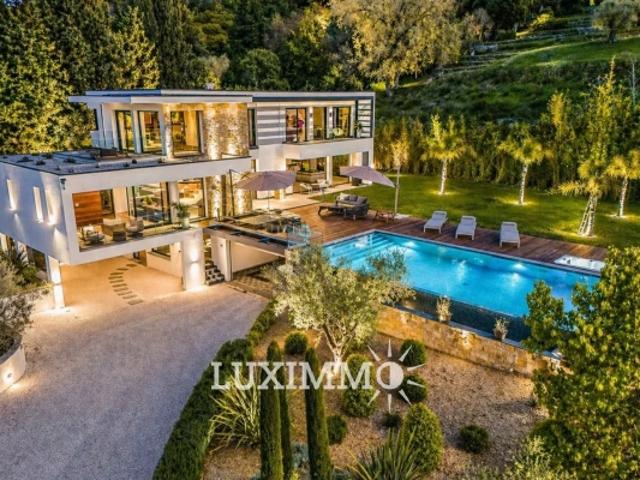 VILLA CONTEMPORAINE 5CH DOMAINE FERMÉ