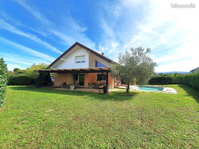 Villa contemporaine 6 pièces Terrain de 899 m²