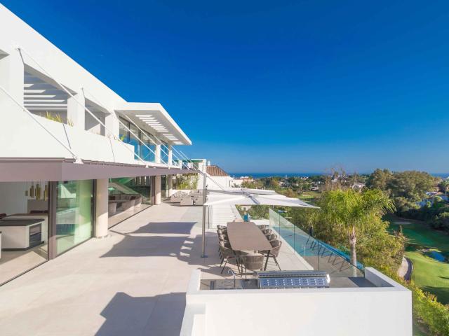 Villa contemporánea a estrenar en La Quinta, con magníficas. 869m² Benahavís