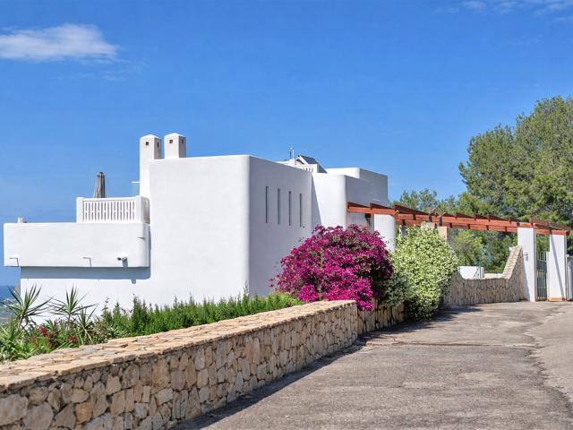 Villa contemporánea de estilo ibicenco con vistas al mar y p. 280m² Dénia