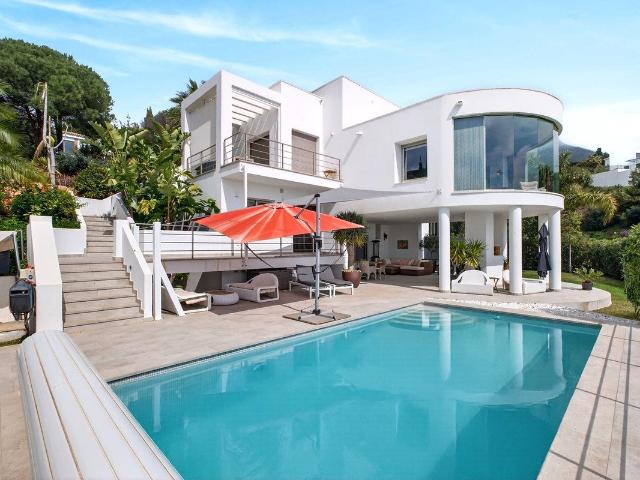 Villa Contemporánea de Lujo 490m² Valtocado