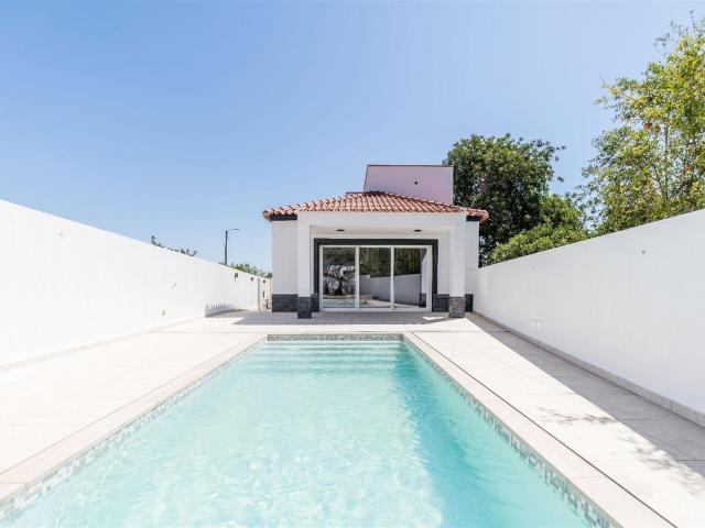 Villa Contemporânea de Luxo com Vistas para o Mar – Algarve. 230m² Algarvia