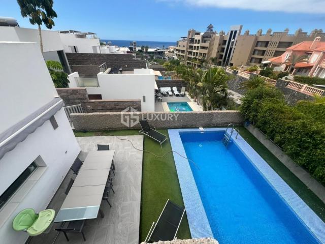 Villa contemporánea en Habitats del Duque – Costa Adeje. En. 245m² Adeje