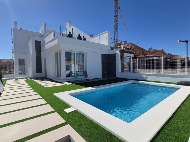 Villa con garaje entre el mar y el golf 197m² Los Alcázares