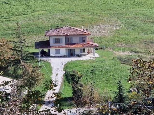 VILLA CON GIARDINO