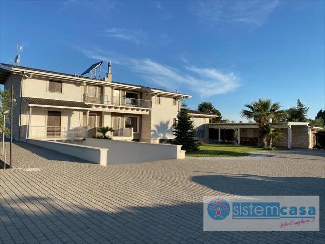 Villa con giardino, Corato via barletta grumo
